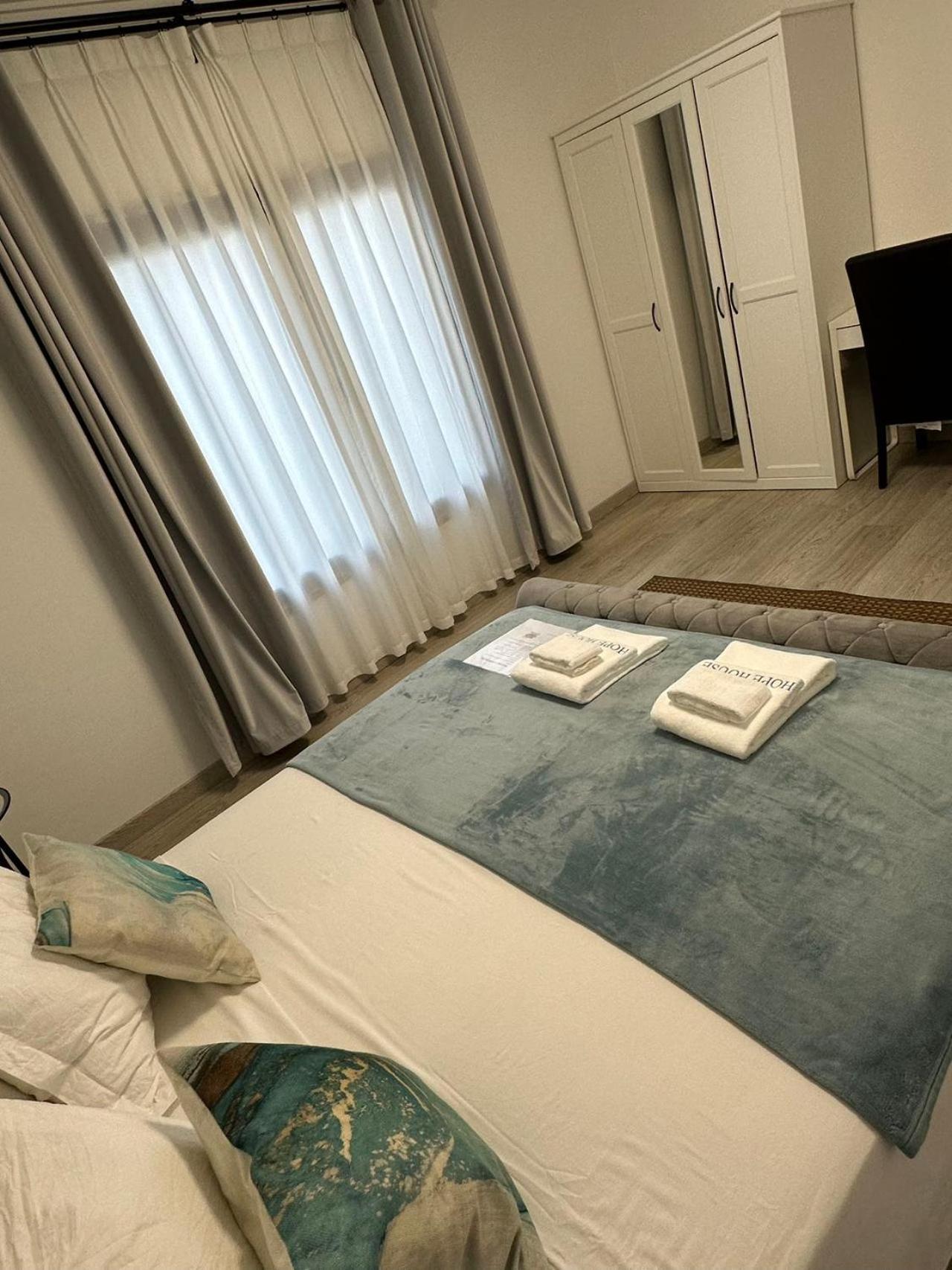 Hope House Parede Apartment Bagian luar foto